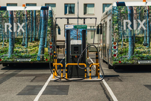 Elektroauto uzlādes iekārtas Rīgas lidostā