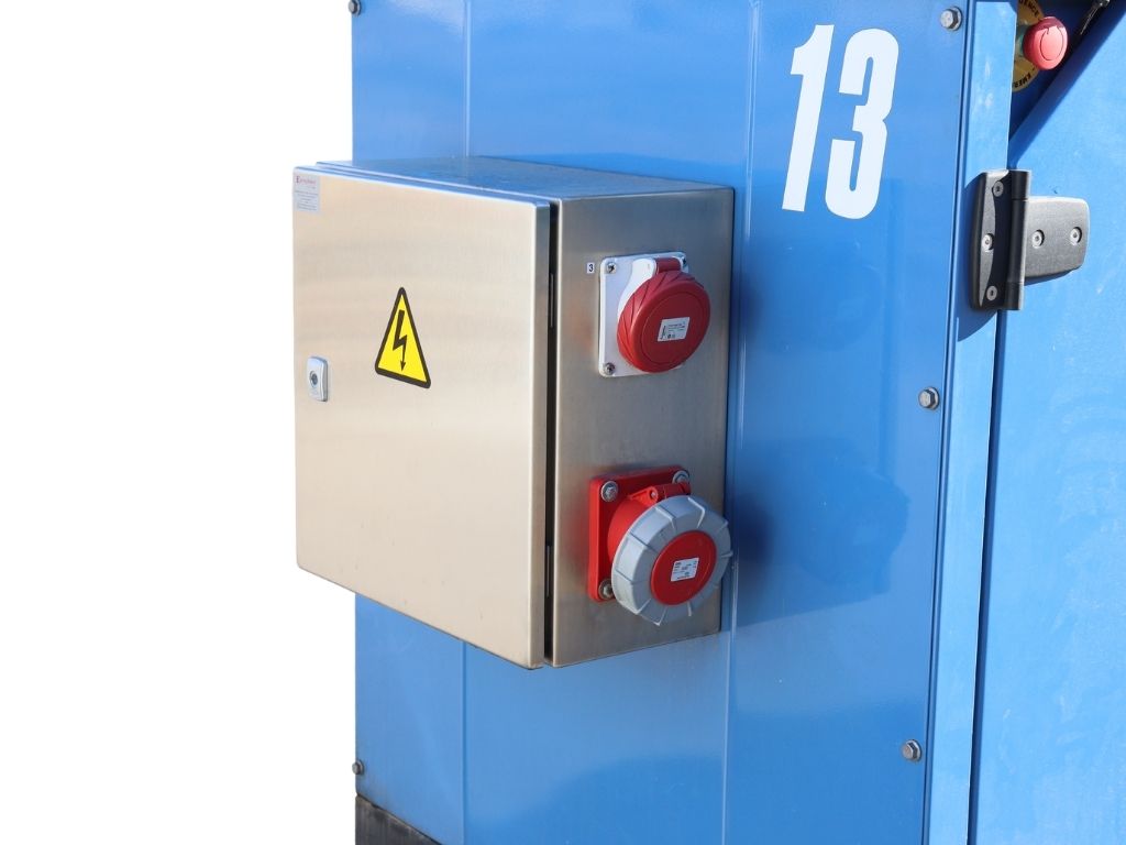 Energolukss nomas ģenerators 24kW uz piekabes