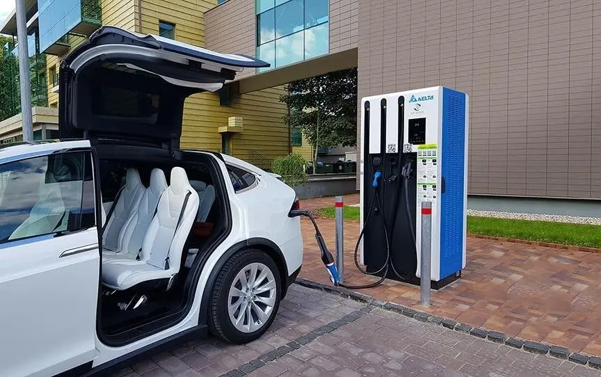 Elektroauto uzlādes risinājumi – Energolukss